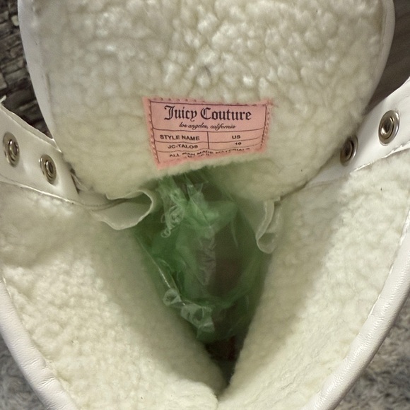 Juicy Couture Glitter Silver and Cream Winter Boots with lace at the front - Picture 13 of 13
